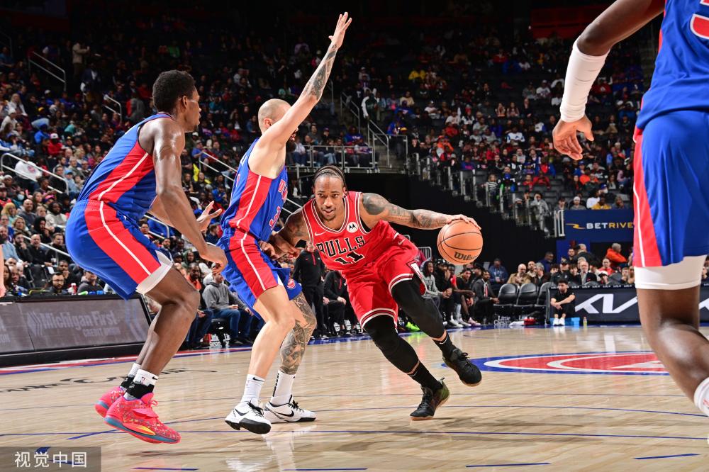 低于那不勒 低于那不勒